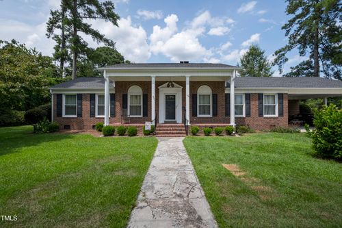 704 W Britt St, Saint Pauls, NC, 28384-1218 | Card Image