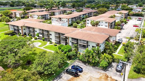 apt-204-16900 Ne 14th Ave, North Miami Beach, FL, 33162-2820 | Card Image