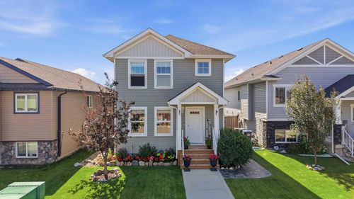 9 Hampton Cres, Sylvan Lake, AB, T4S0N2 | Card Image