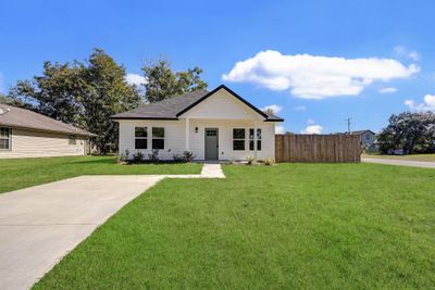 2900 9th Street, House other with 3 bedrooms, 2 bathrooms and null parking in Port Arthur TX | Image 2