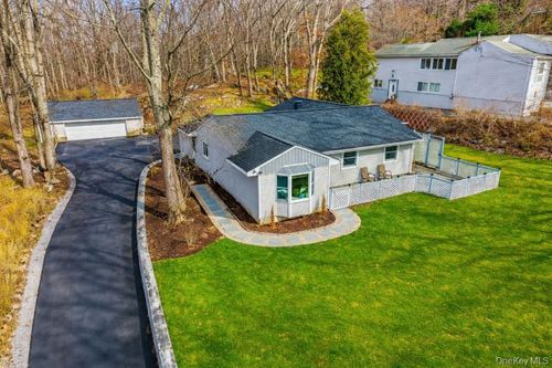 16 Sugar Hill Rd, North Salem, NY, 10560-3402 | Card Image