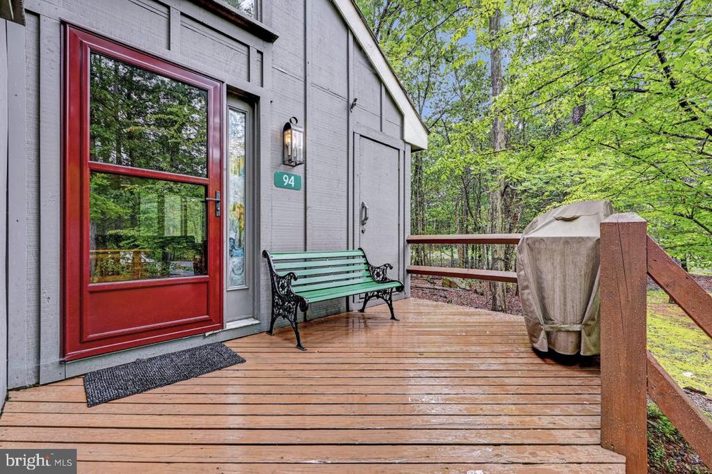 Alpine Dr, Jim Thorpe, PA 18229