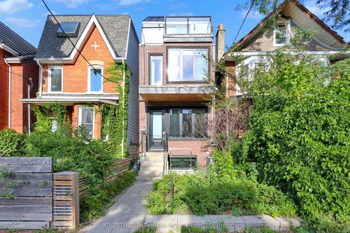 257 Borden St, Toronto, ON, M5S2N5 | Card Image