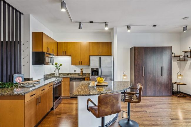 UNIT-3601 - 5300 Peachtree Rd, Condo with 1 bedrooms, 1 bathrooms and 2 parking in Chamblee GA | Image 13