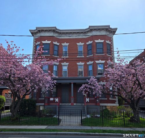3b-52 Atwood St, Hartford, CT, 06105-1532 | Card Image