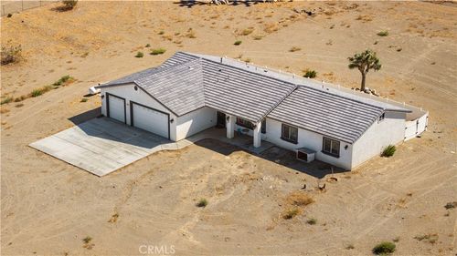 2987 Cayucos Dr, Phelan, CA, 92371 | Card Image