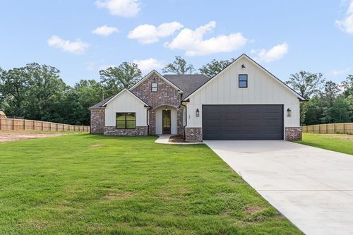 223 Big Oaks Rd, Kilgore, TX, 75662-1188 | Card Image