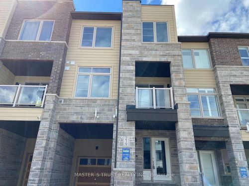 219 Vivant St, Newmarket, ON, L3X0K7 | Card Image