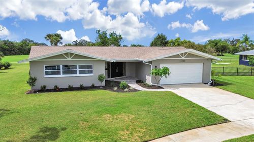 9022 St Andrews Dr, SEMINOLE, FL, 33777-4520 | Card Image