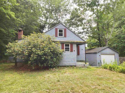 44 Kingston Rd, Exeter, NH, 03833-4324 | Card Image