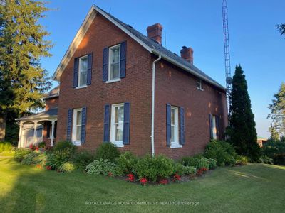 275 Webb Rd, Home with 3 bedrooms, 4 bathrooms and 50 parking in Uxbridge ON | Image 3