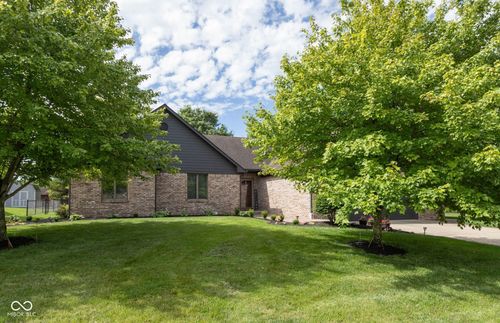 219 Deer Trace Ct, Pittsboro, IN, 46167-9194 | Card Image