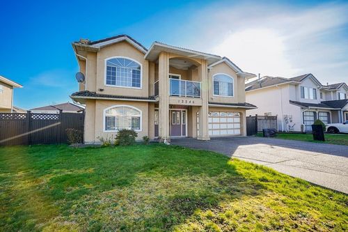 12246 64a Ave, Surrey, BC, V3W3R8 | Card Image