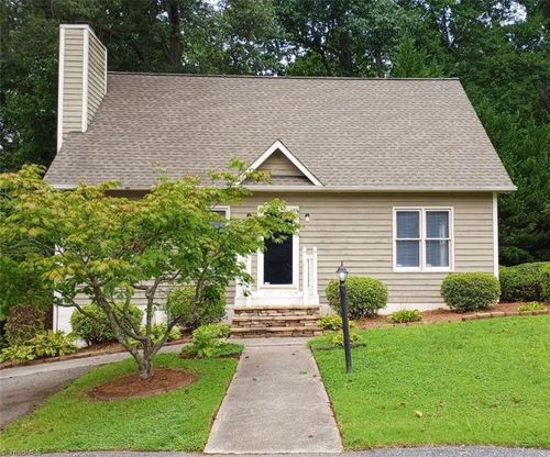 5025 Mereworth Ct, Winston Salem, NC, 27104-2527 | Card Image