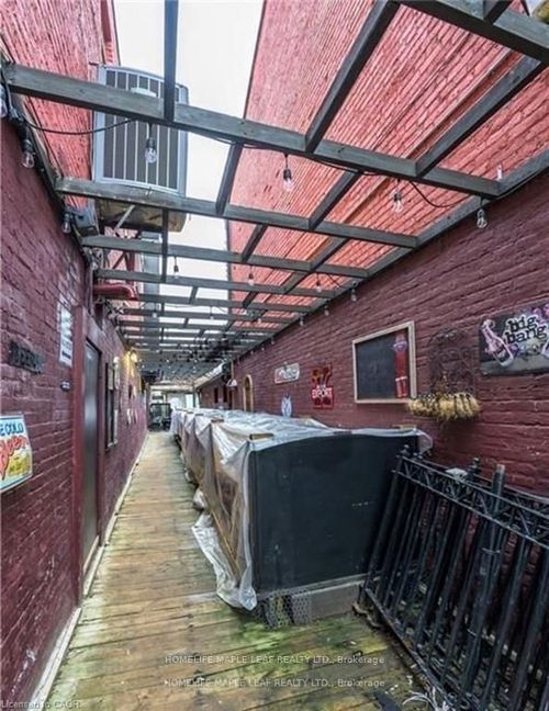 {{alt}} | Card Image