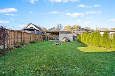 12 Alexandra Blvd, House other with 2 bedrooms, 2 bathrooms and 2 parking in Saint Catharines ON | Image 2