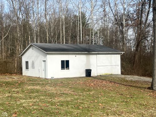 4840 W Carlos Folger Dr, Columbus, IN, 47201-9586 | Card Image