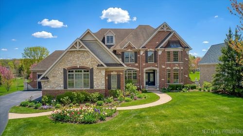 5N095 Prairie Rose Dr, St. Charles, IL, 60175-7942 | Card Image