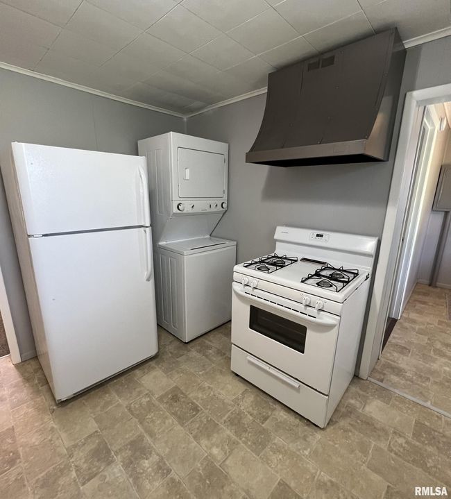 700 Willow St, House other with 2 bedrooms, 1 bathrooms and null parking in Kewanee IL | Image 13