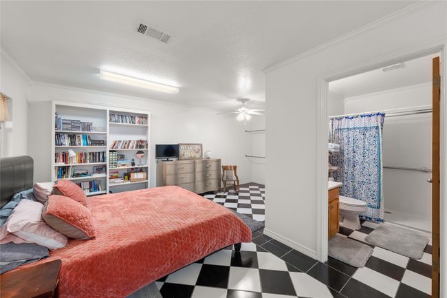 Apartment bedroom and bathroom | Image 20