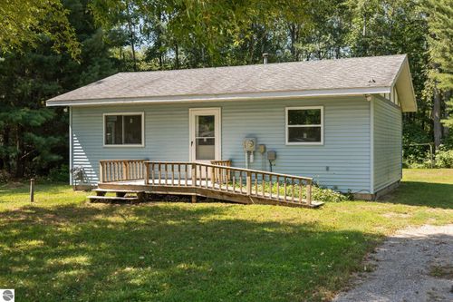 7788 Bacchanalia Ct, Cadillac, MI, 49601-9366 | Card Image
