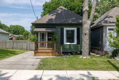 1068 Margaret St, House other with 2 bedrooms, 1 bathrooms and 2 parking in London ON | Image 1