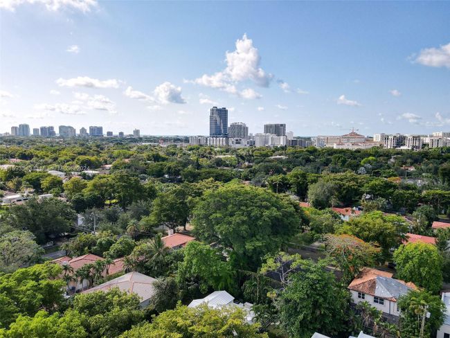 323 Sarto Ave, House other with 4 bedrooms, 3 bathrooms and null parking in Coral Gables FL | Image 36