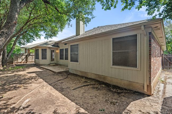 1008 Chippewa, House other with 4 bedrooms, 2 bathrooms and 4 parking in Round Rock TX | Image 35