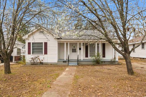 102 Chitwood St, Hot Springs, AR, 71913-4217 | Card Image