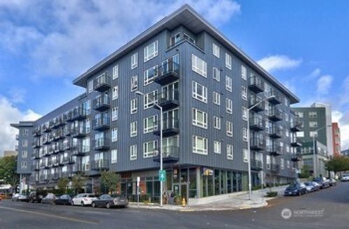 522-3104 Western Ave, Seattle, WA, 98121-2065 | Card Image