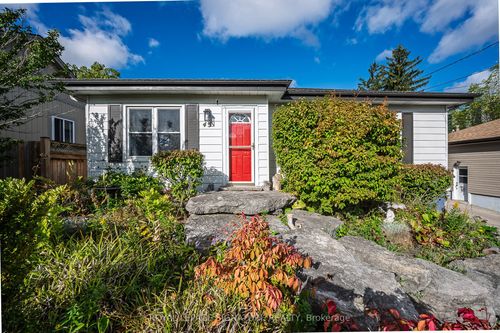 43 Lake Ave N, Hamilton, ON, L8E1L2 | Card Image