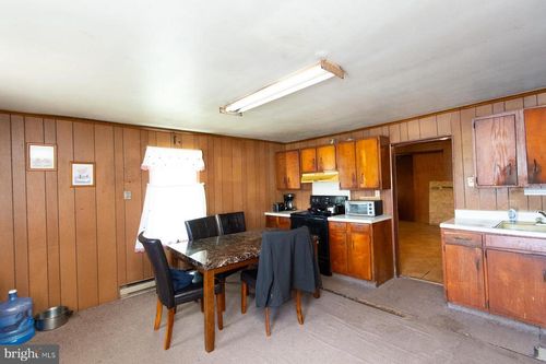 111 School St, MARDELA SPRINGS, MD, 21837-2453 | Card Image