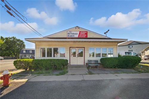 136 Lake St, Penn Yan, NY, 14527-1565 | Card Image