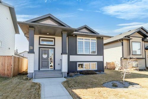 30 Brookstone Dr, Sylvan Lake, AB, T4S0M9 | Card Image