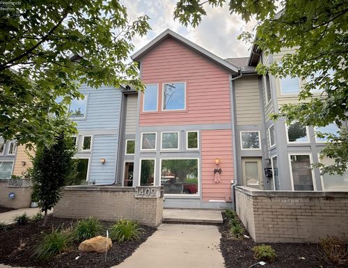1402 Newman Ave, Lakewood, OH, 44107-5118 | Card Image