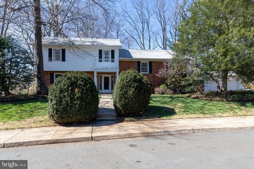 2513 Hillwood Pl, CHARLOTTESVILLE, VA, 22901-2922 | Card Image