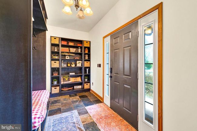 1058 Marsh Hawk Way, House other with 4 bedrooms, 4 bathrooms and null parking in Shepherdstown WV | Image 8