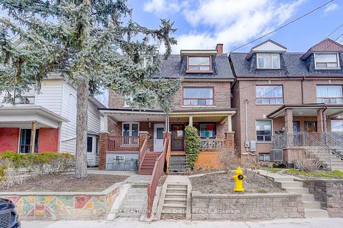 upper-245 Montrose Ave, Toronto, ON, M6G3G6 | Card Image