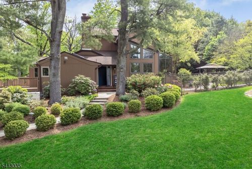 994 Mountain Ave, Berkeley Heights, NJ, 07922-2357 | Card Image