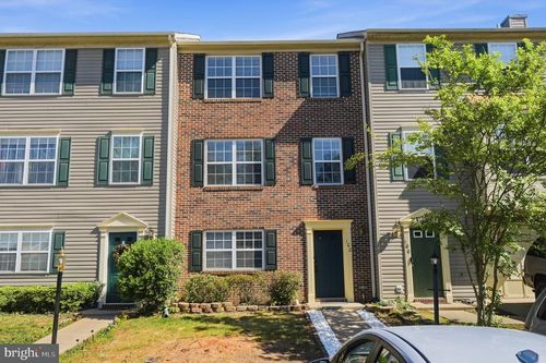 102 Regina Ln, FREDERICKSBURG, VA, 22405-8719 | Card Image