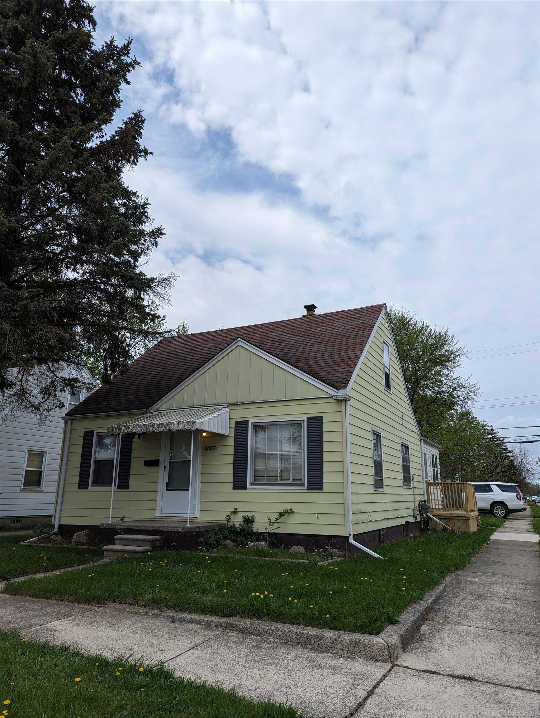David Ave, Eastpointe, MI 48021