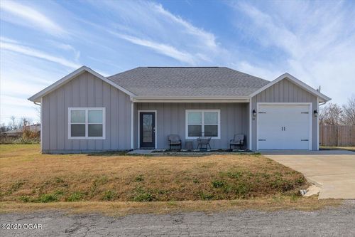 35 Francis Dr, Bella Vista, AR, 72715-6058 | Card Image