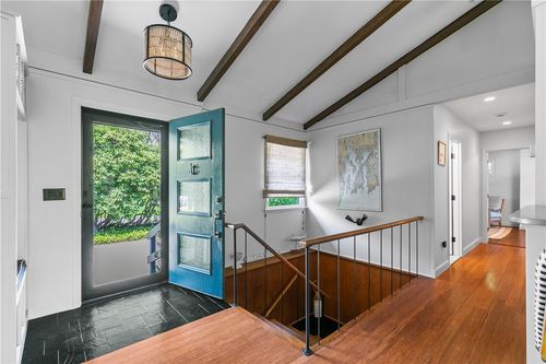 38 Sea View Ave, South Kingstown, RI, 02879-2225 | Card Image