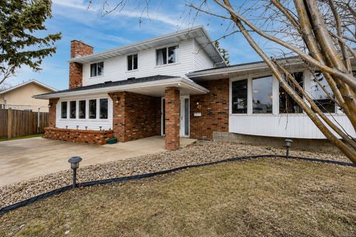 27 Wallace Close, Red Deer, AB, T4N5L8 | Card Image