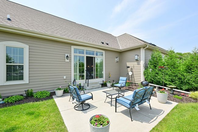 1502 Paddock Ct, Condo with 2 bedrooms, 2 bathrooms and null parking in OCONOMOWOC WI | Image 23