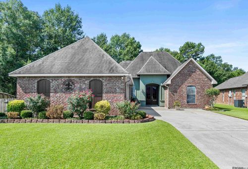 10046 Angela Dr, Denham Springs, LA, 70706-1831 | Card Image