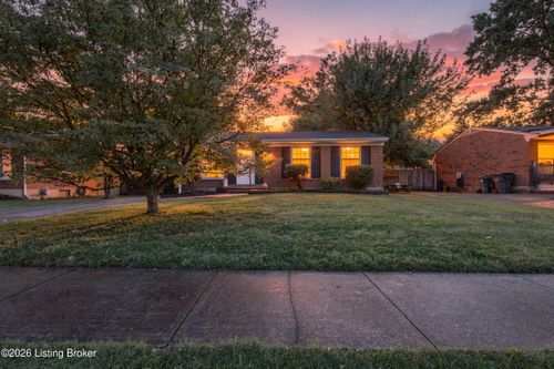 2516 Tregaron Ave, Jeffersontown, KY, 40299 | Card Image