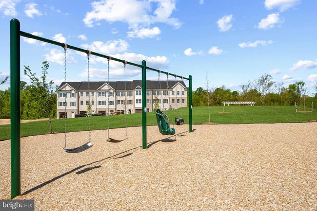 16613 Green Glade Dr, Townhouse with 3 bedrooms, 4 bathrooms and null parking in BRANDYWINE MD | Image 54
