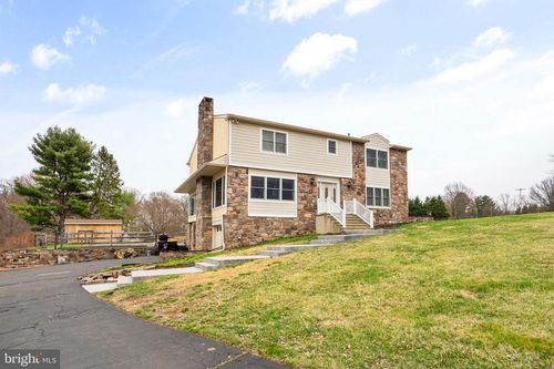 3554 N Sugan Rd, NEW HOPE, PA, 18938-9671 | Card Image