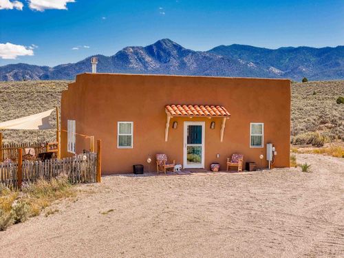 847 Old State Hwy 570, Ranchos De Taos, NM, 87557 | Card Image